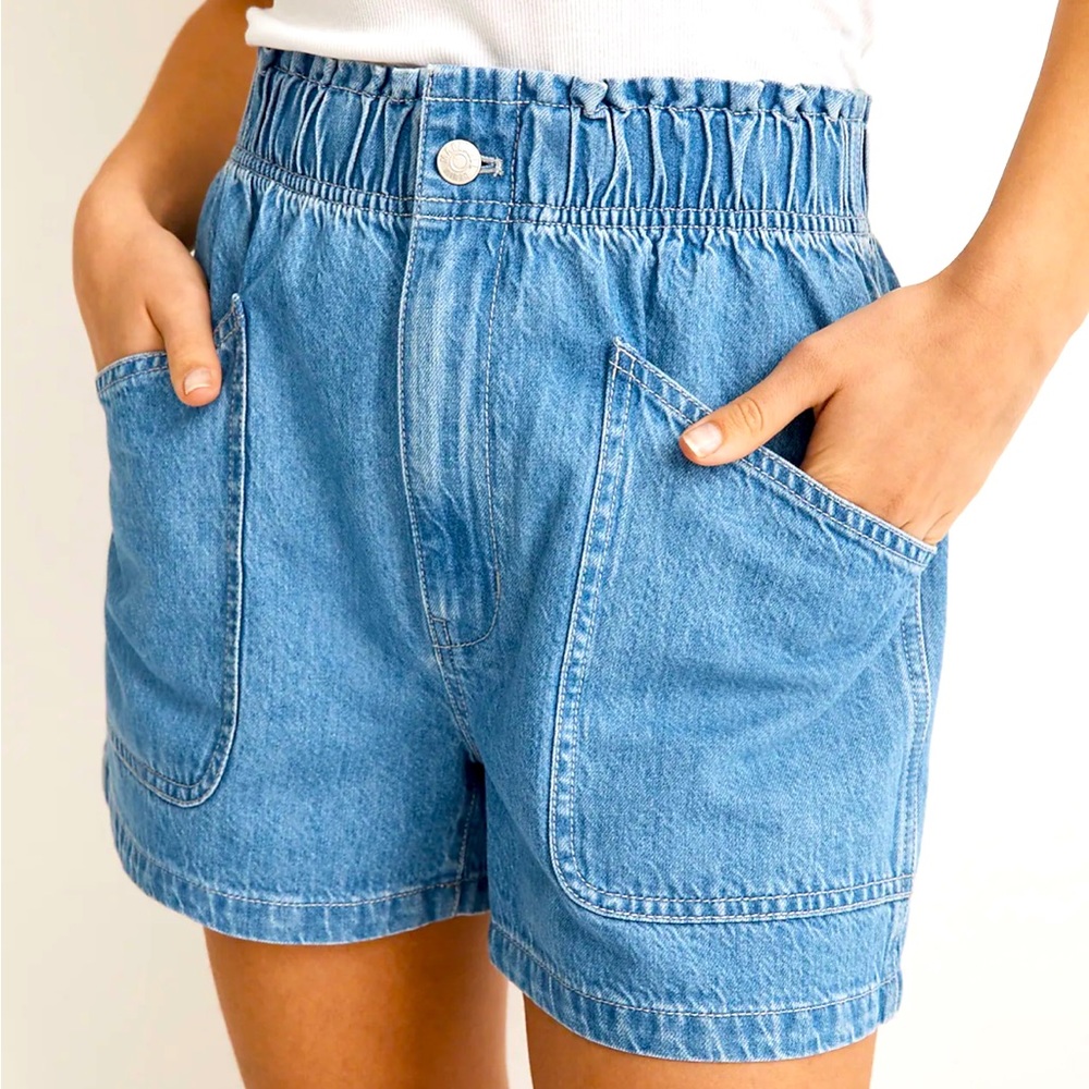 Madewell Denim Pull-On Paperbag Utility Shorts in Arcwood Wash size 28